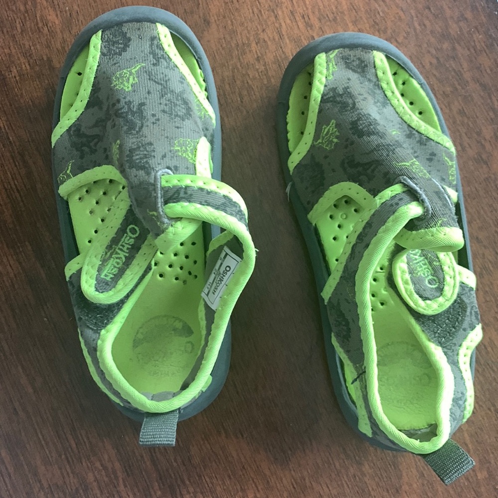 Toddler water shoes